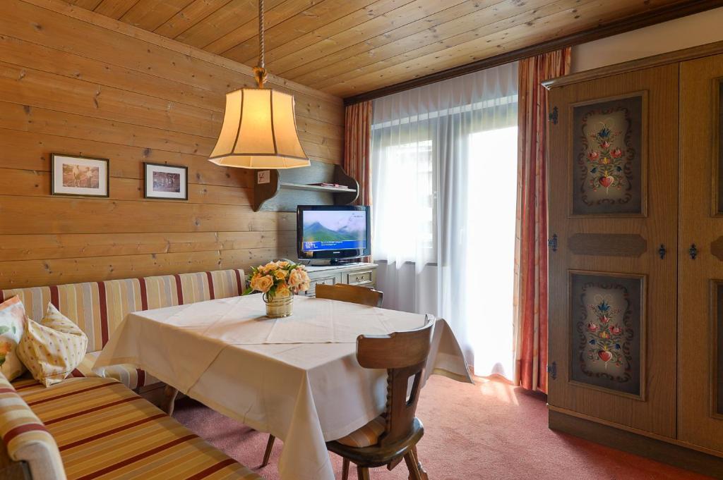 Appartementhaus Holiday Lech am Arlberg Exterior photo